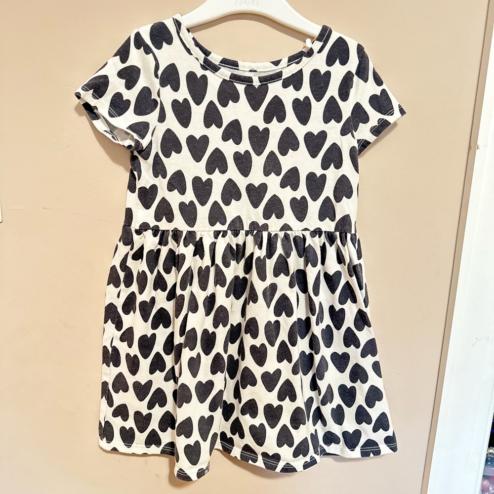 Cat & Jack Girls 5T Short Sleeve Hearts Skater Dress Valentine